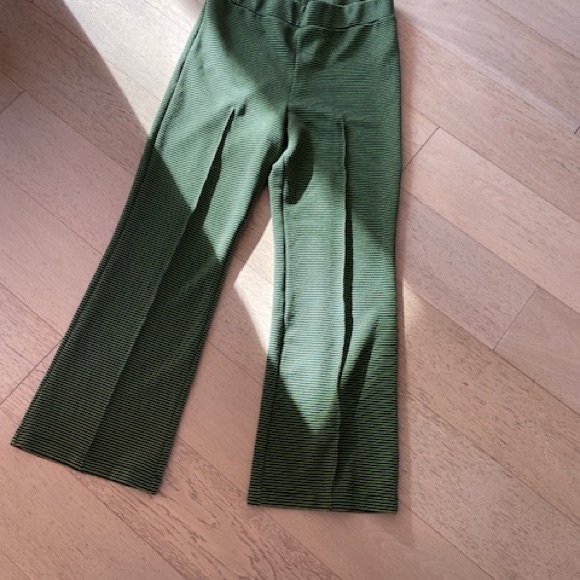 Donni Kick Flare Pants - Picture 4 of 6